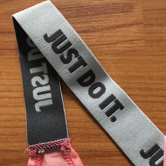 Women’s Nike Tank Top - Picture 3 of 5